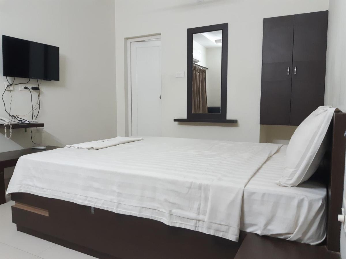 Hotel Pph Living Bhimas Tada Exteriér fotografie